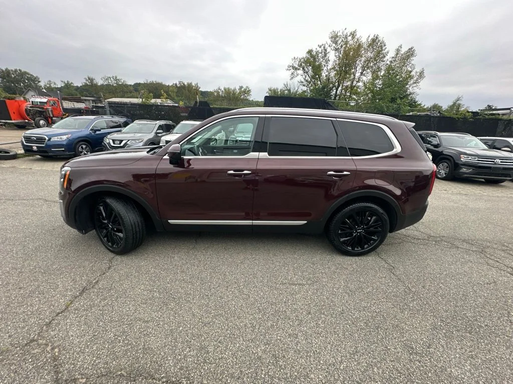 Used 2022 Purple Kia SX image 3