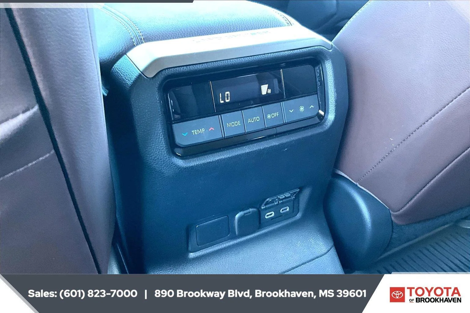 Used 2025 Black Toyota Base image 25