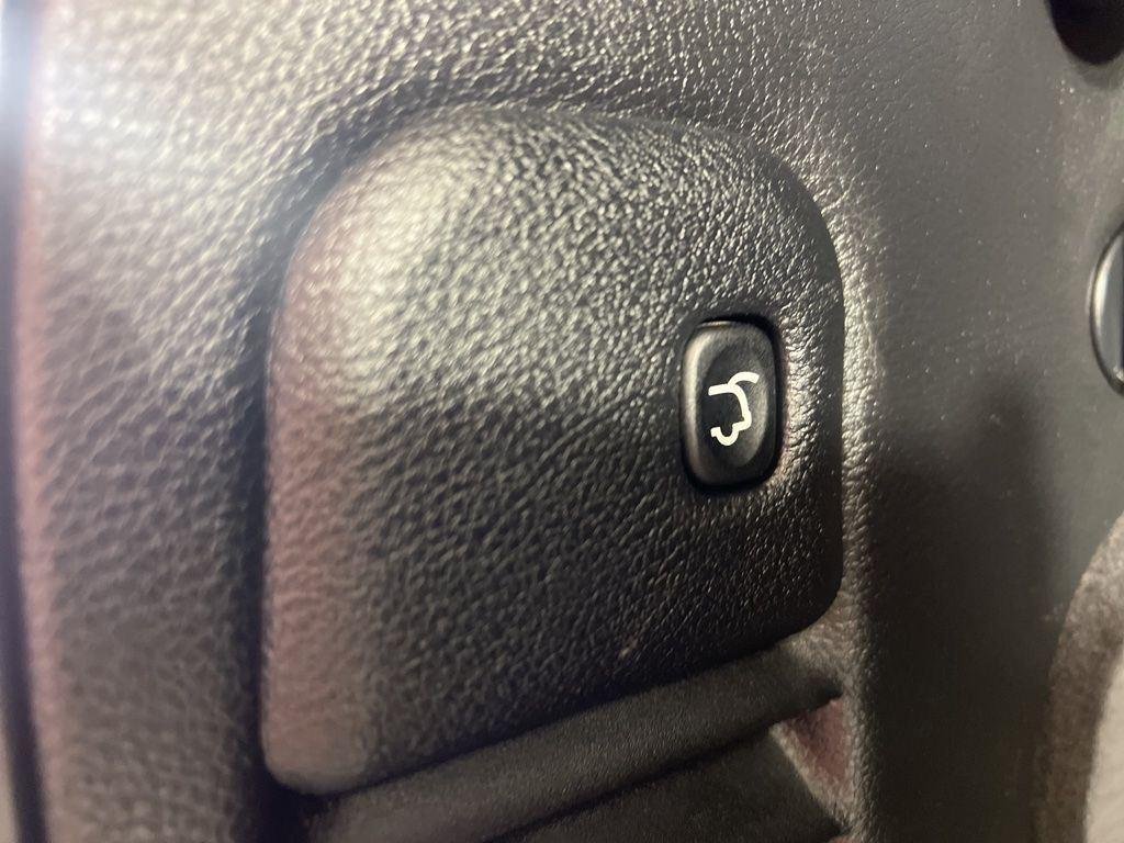 Used 2019 Pacific Blue Clearcoat Jeep Limited image 24
