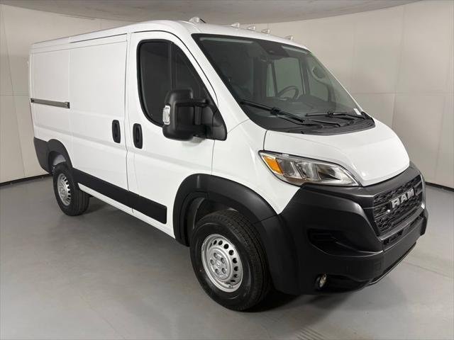 New 2026 Bright White Clear-Coat Exterior Paint RAM Tradesman image 2