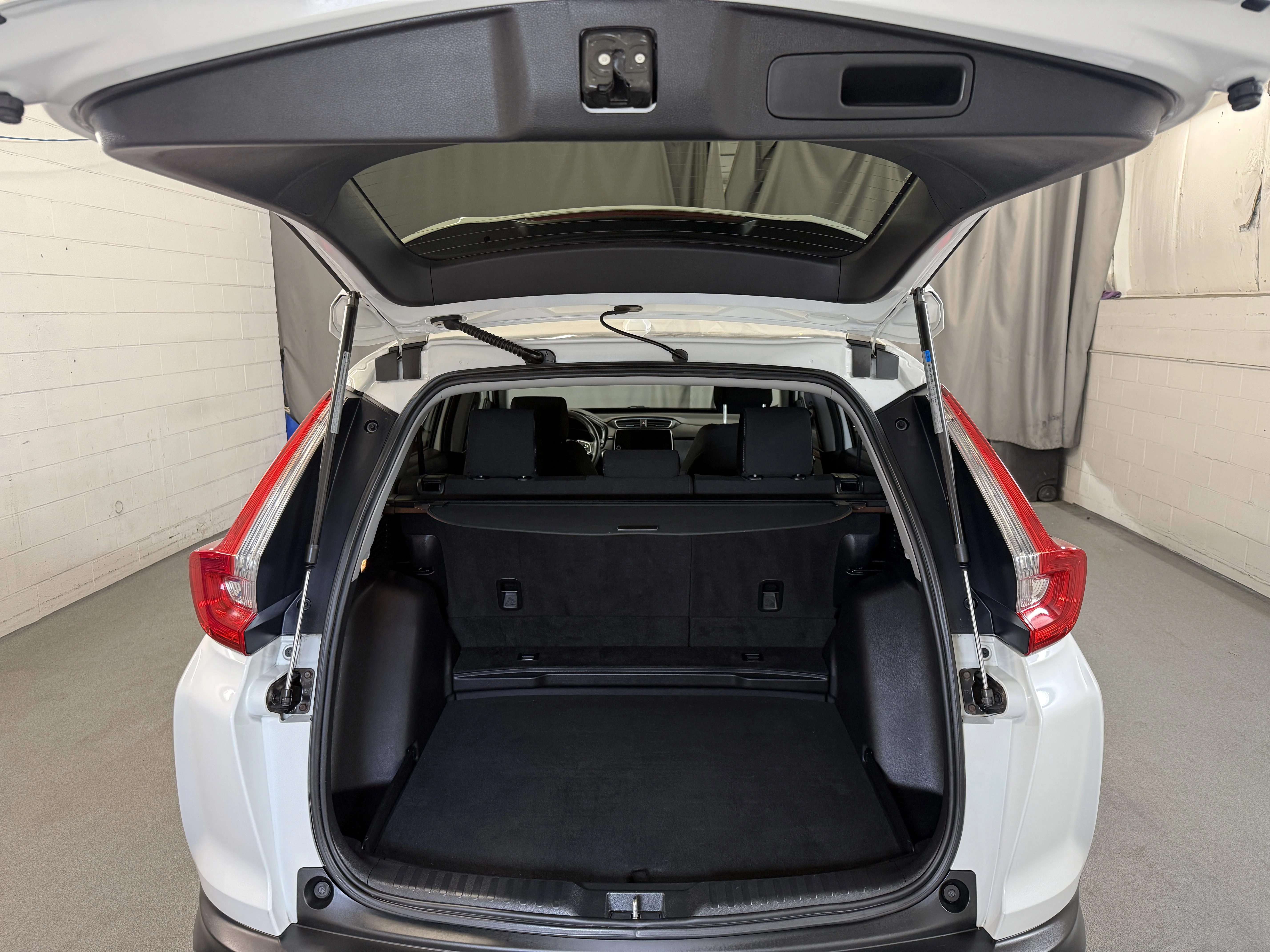 Certified Used 2019 Platinum White Pearl Honda EX image 8
