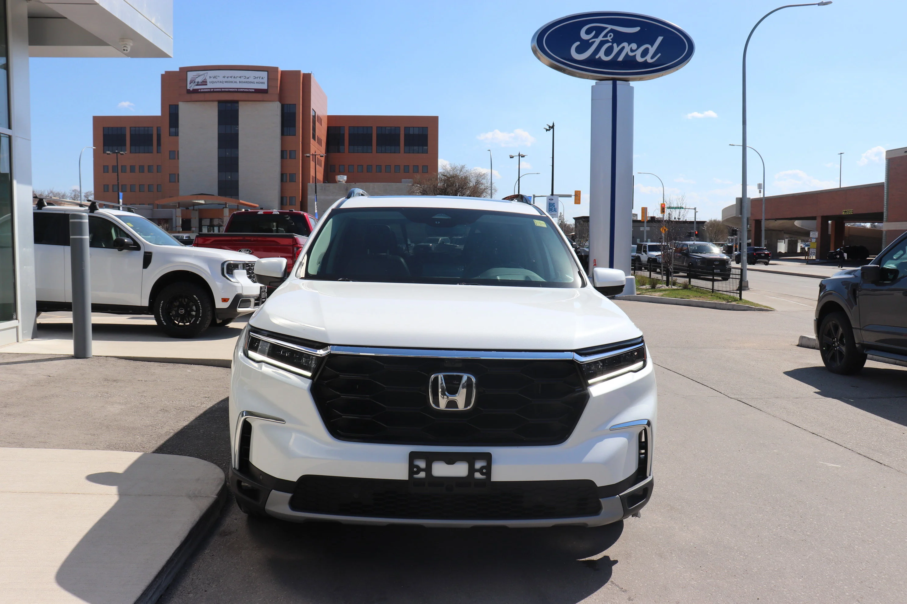 Used 2024 White Honda Touring image 2