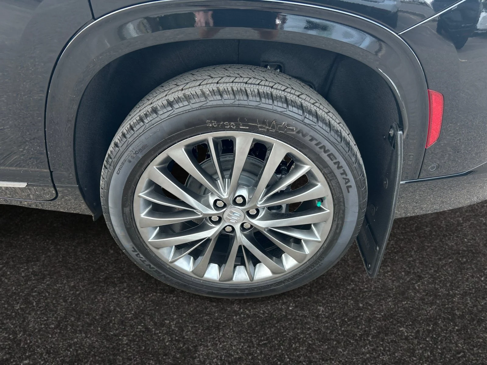 New 2026 Ebony Twilight Metallic Buick Avenir AWD image 9