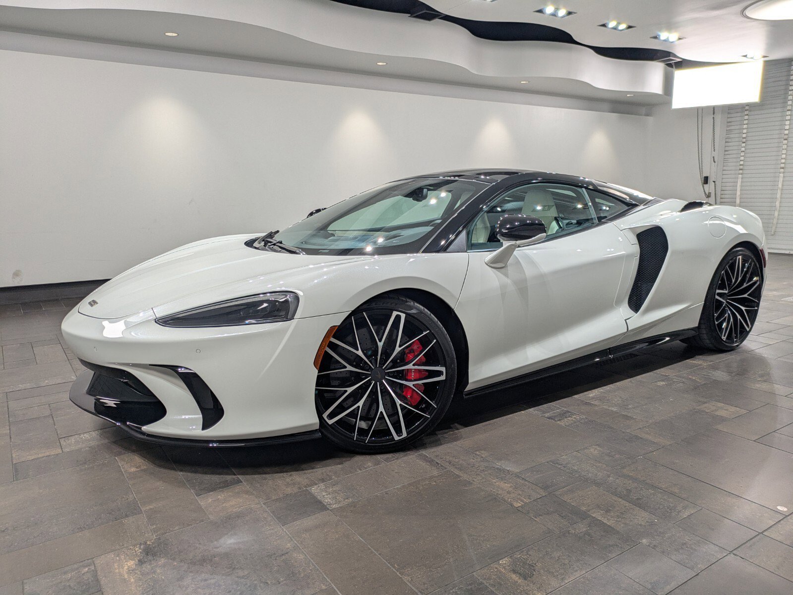 2025 McLaren GTS Base