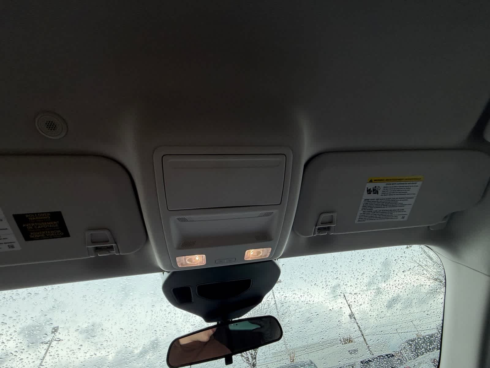 Used 2022 Star White Metallic Tri-Coat Ford SE image 34