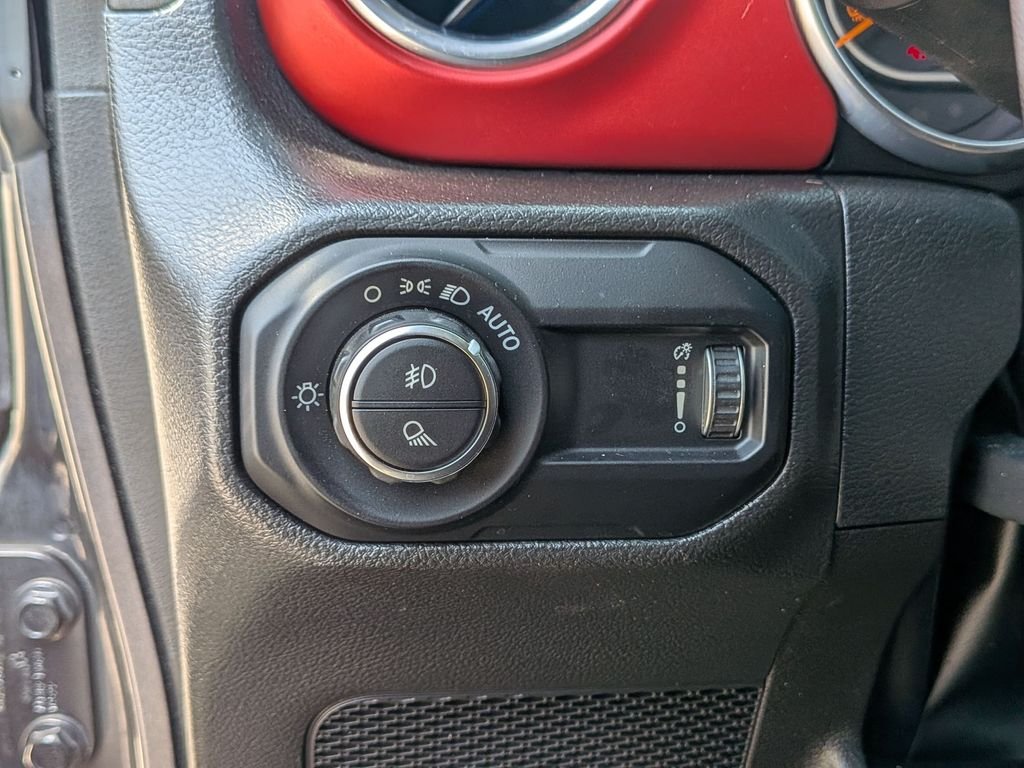 Used 2023 Gray Jeep Rubicon image 15
