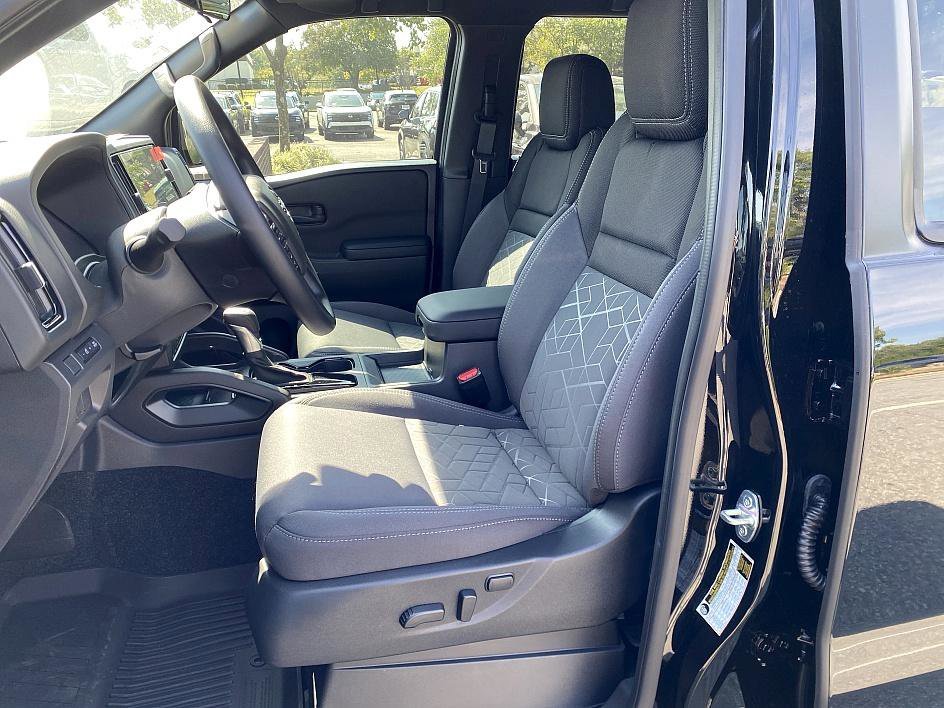 2026 Nissan Frontier SV - Photo 9