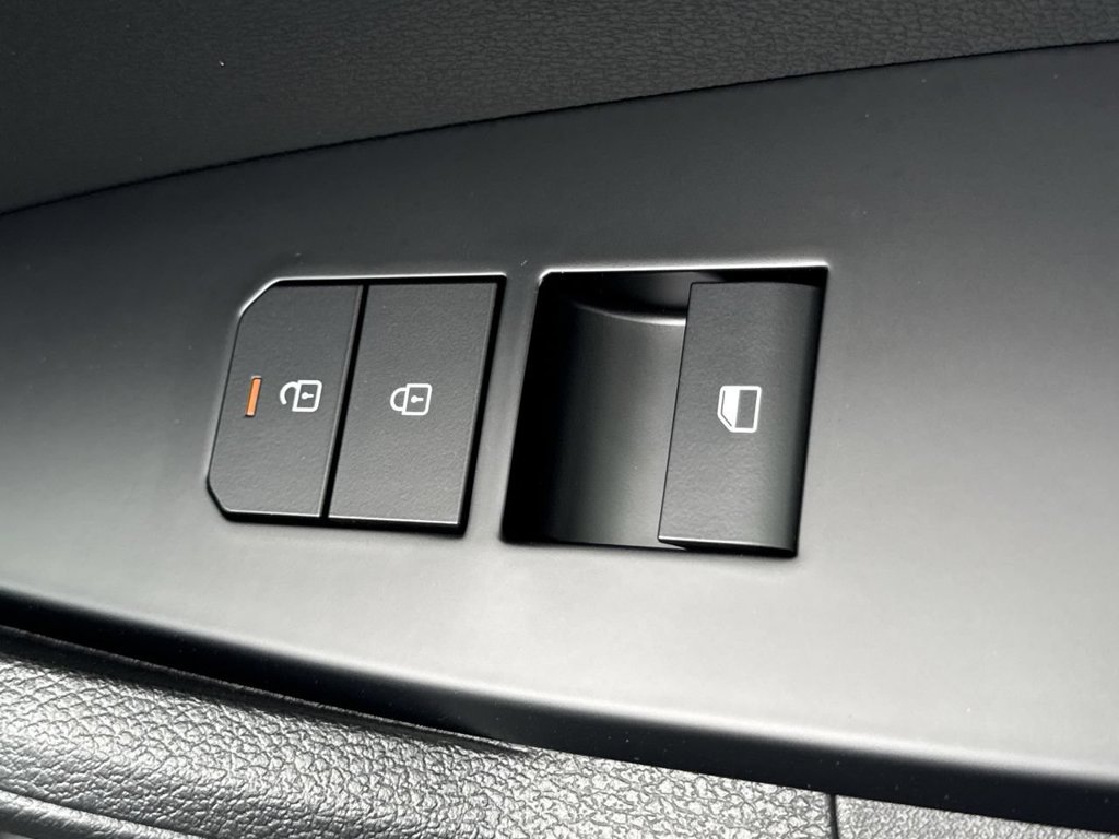 New 2027 Wolf Gray Kia S image 30