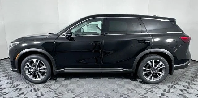 Certified Used 2026 Mineral Black INFINITI PURE image 4