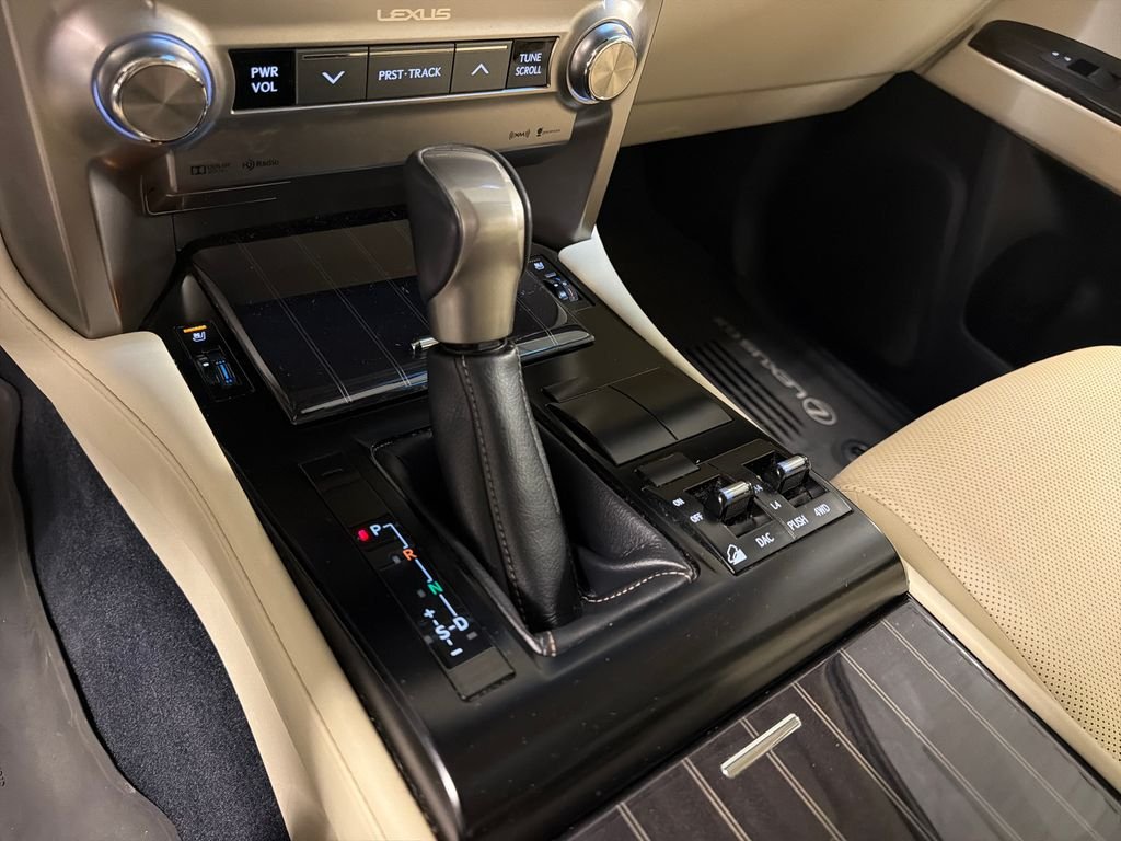 Used 2021 Black Lexus 460 image 40