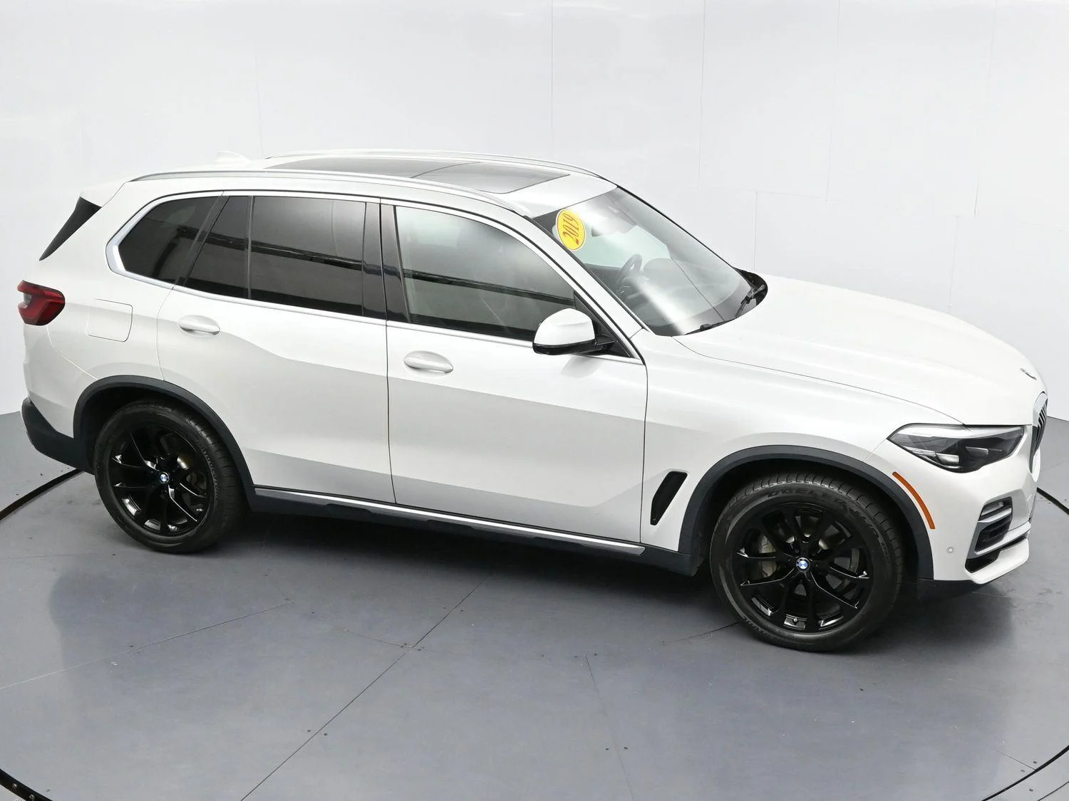 Used 2019 Mineral White Metallic BMW xDrive40i image 37