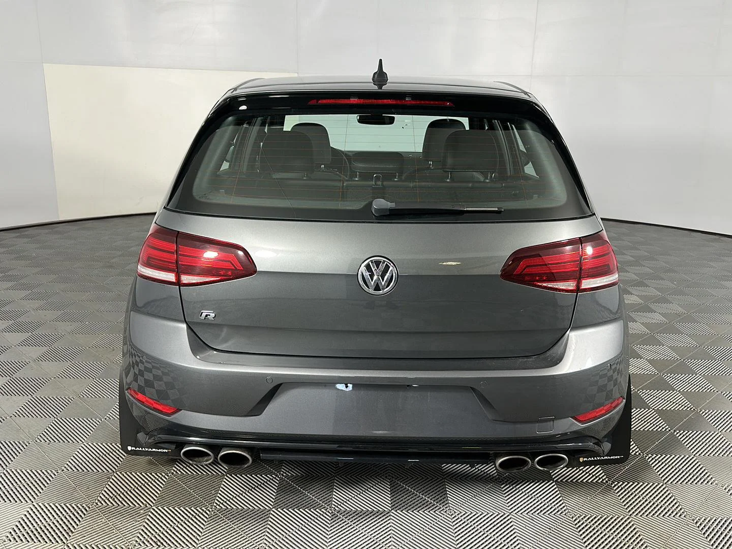 Used 2019 Indium Gray Metallic Volkswagen 4Motion image 6