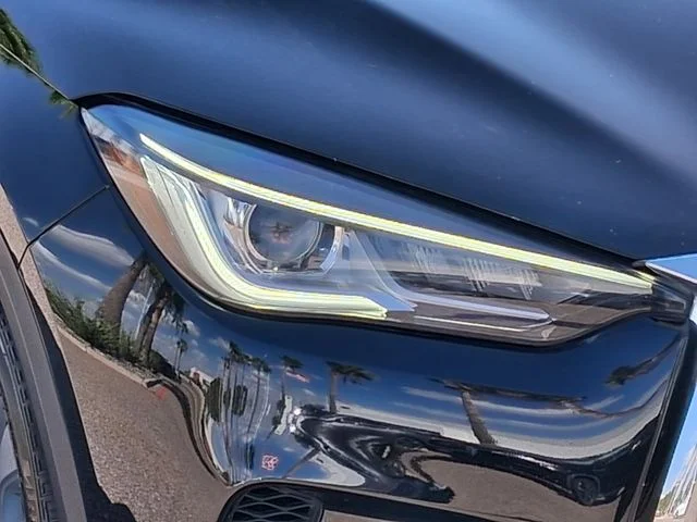 Used 2025 Black INFINITI LUXE image 7