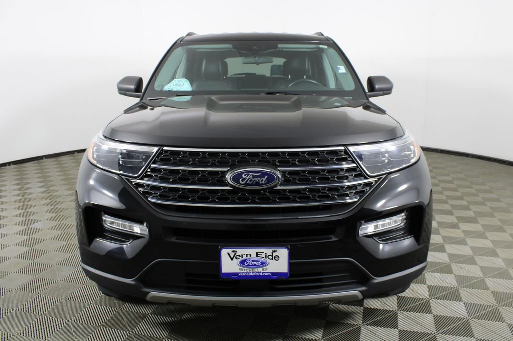 Used 2023 Black Ford XLT image 2