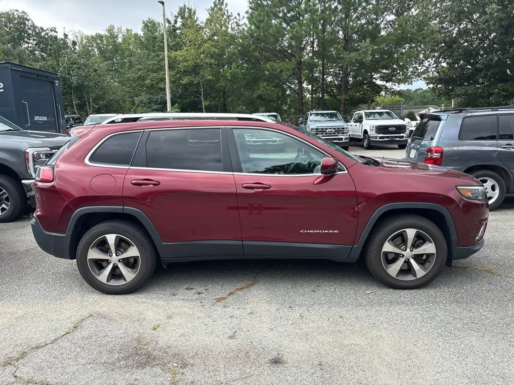 Used 2021 Red Jeep Limited image 5