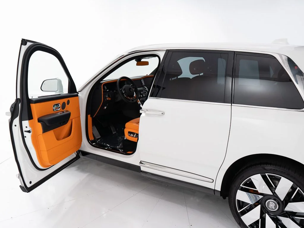 New 2026 English White Rolls-Royce  image 10