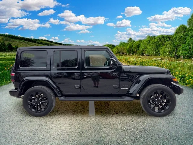 Certified Used 2022 Black Jeep Unlimited Sahara High Altitude image 7