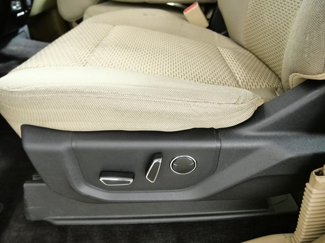 Used 2015  Ford XLT image 18