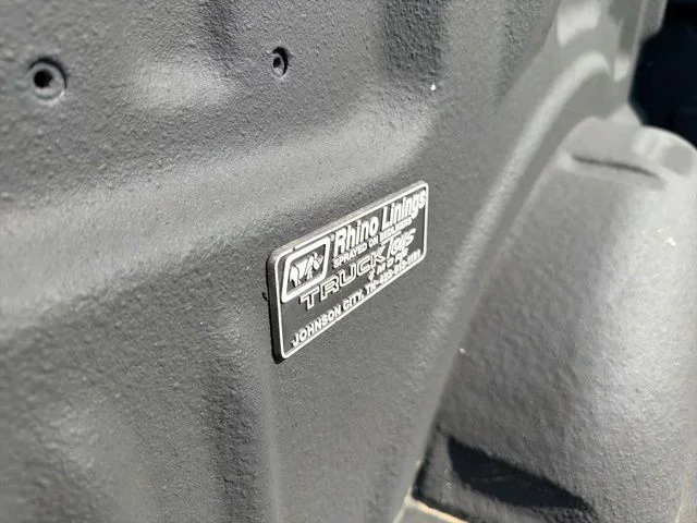 Used 2018 Red Ford XLT image 11