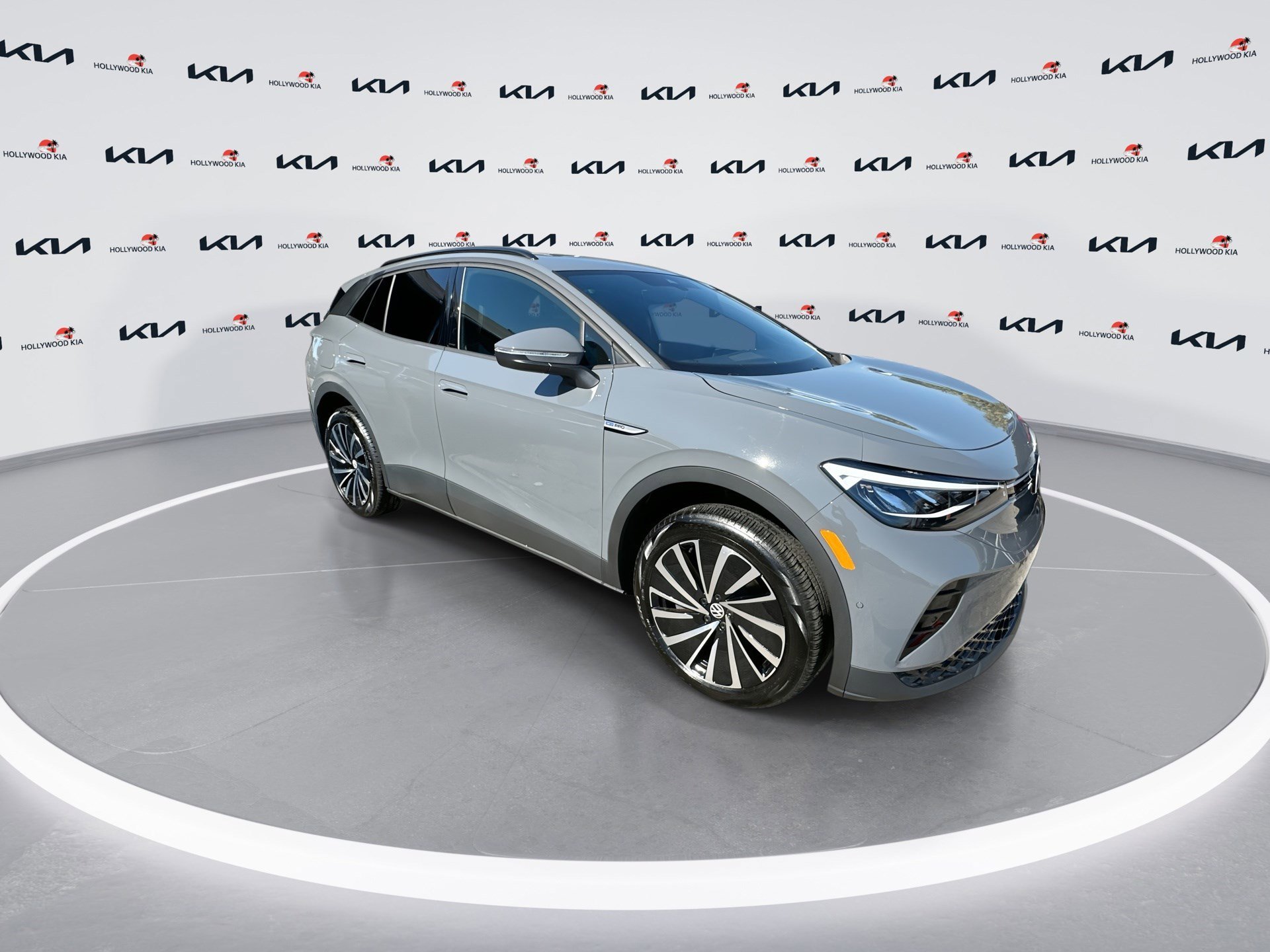 Used 2025 Volkswagen ID.4 PRO with VIN 1V2DSPE87SC003299 for sale in Hollywood, FL