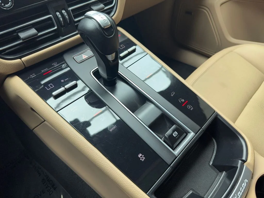 Used 2022 Black Porsche Base image 42