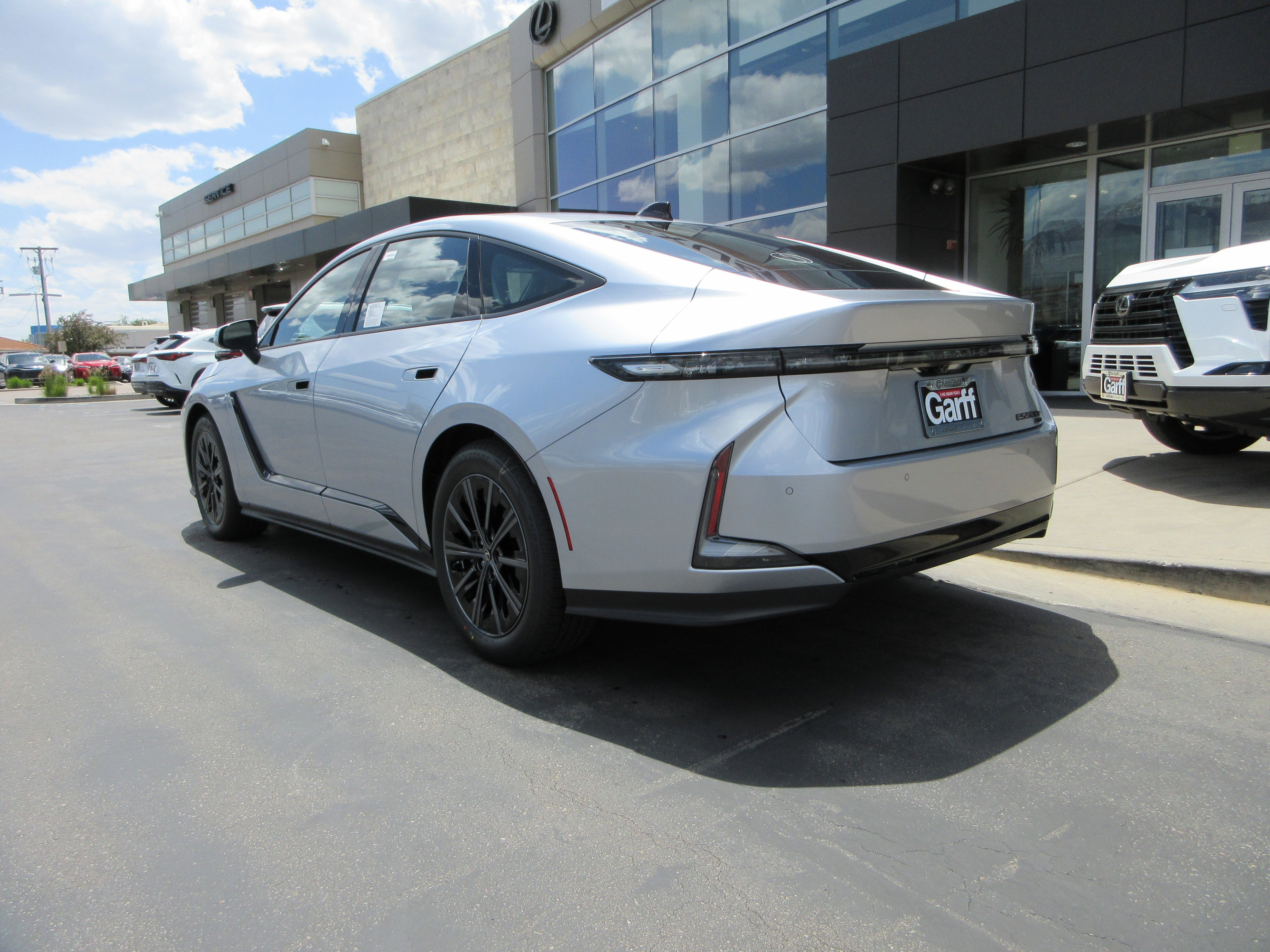 New 2026 Iridium Lexus PREMIUM AWD image 5