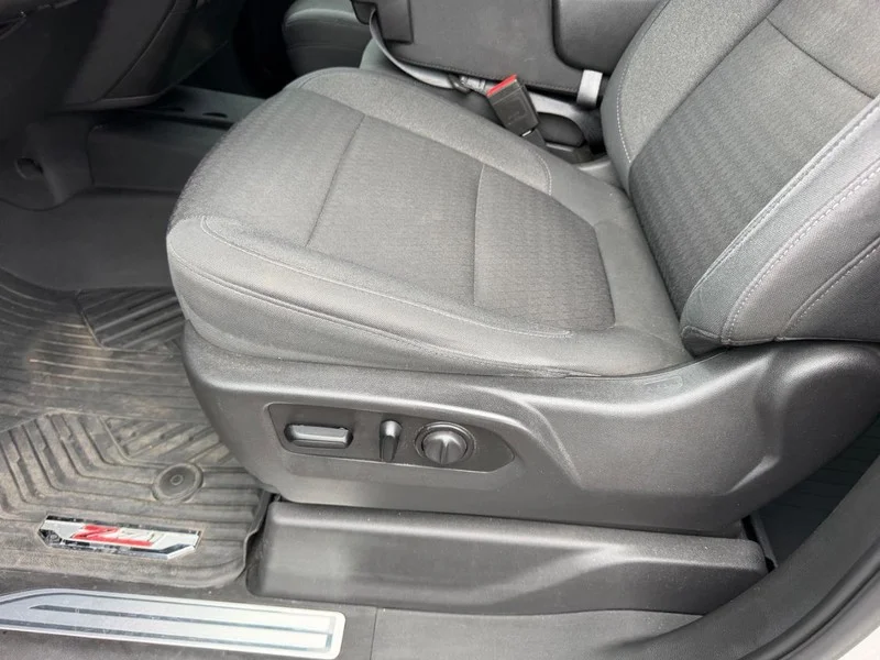 Certified Used 2021 Silver Ice Metallic Chevrolet RST image 18