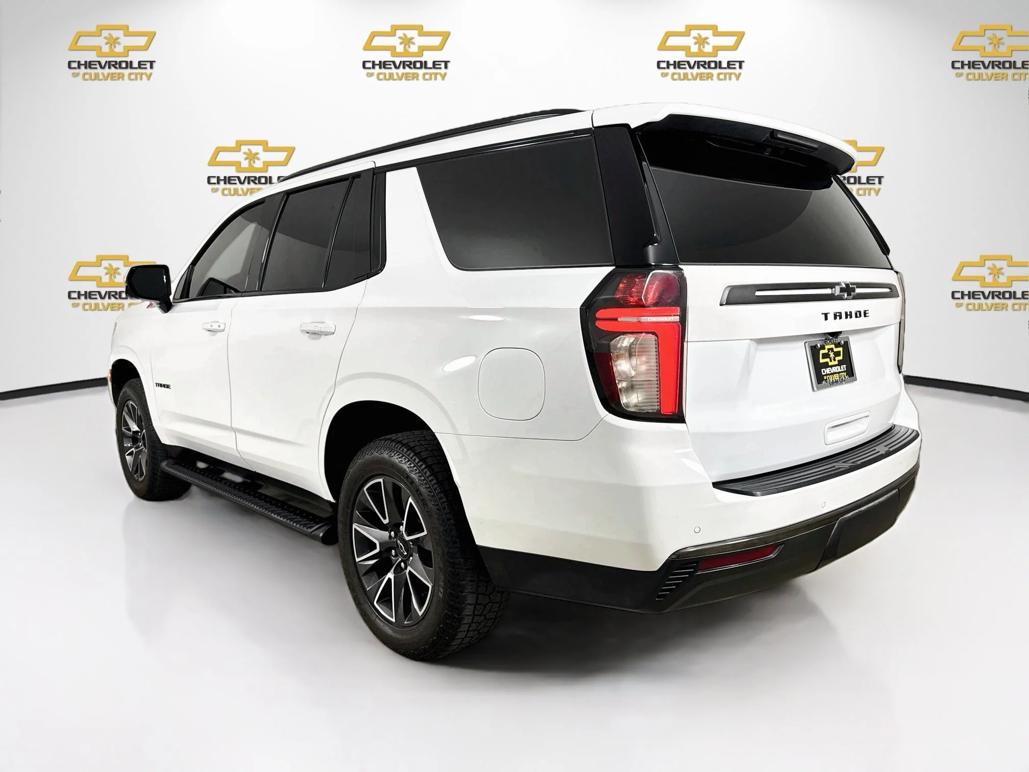 Used 2021 SUMMIT WHITE Chevrolet Z71 image 6