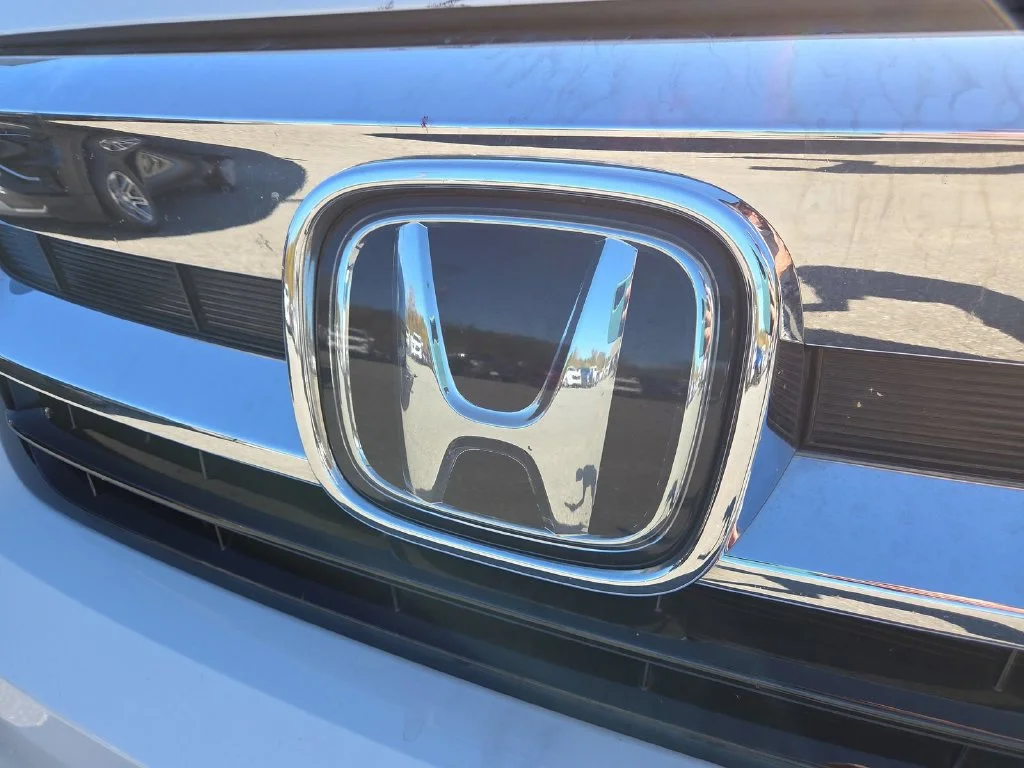 Certified Used 2021 White Honda Touring image 22