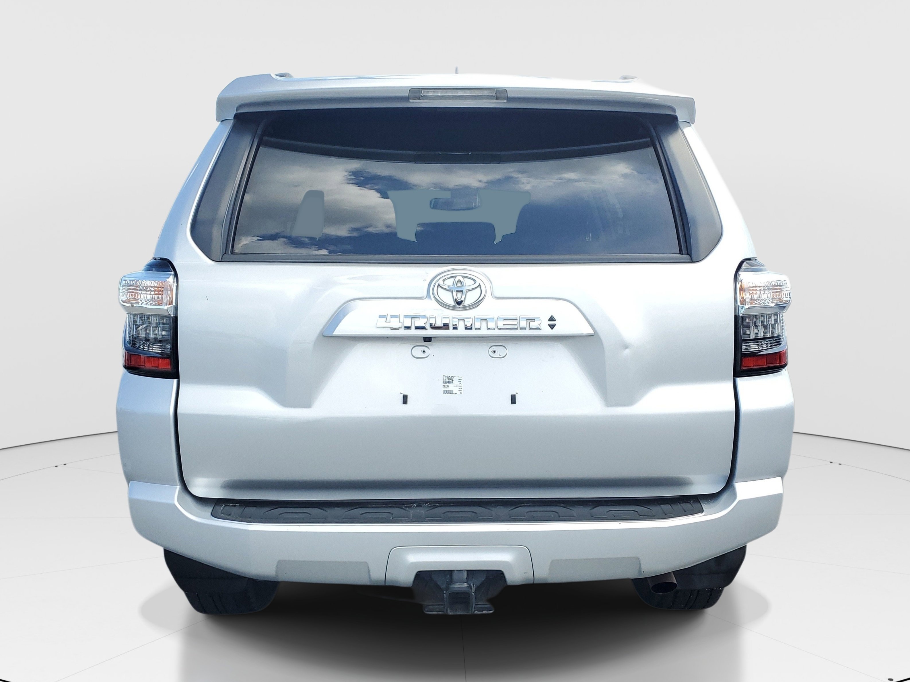 Used 2023 Classic Silver Metallic Toyota SR5 image 5