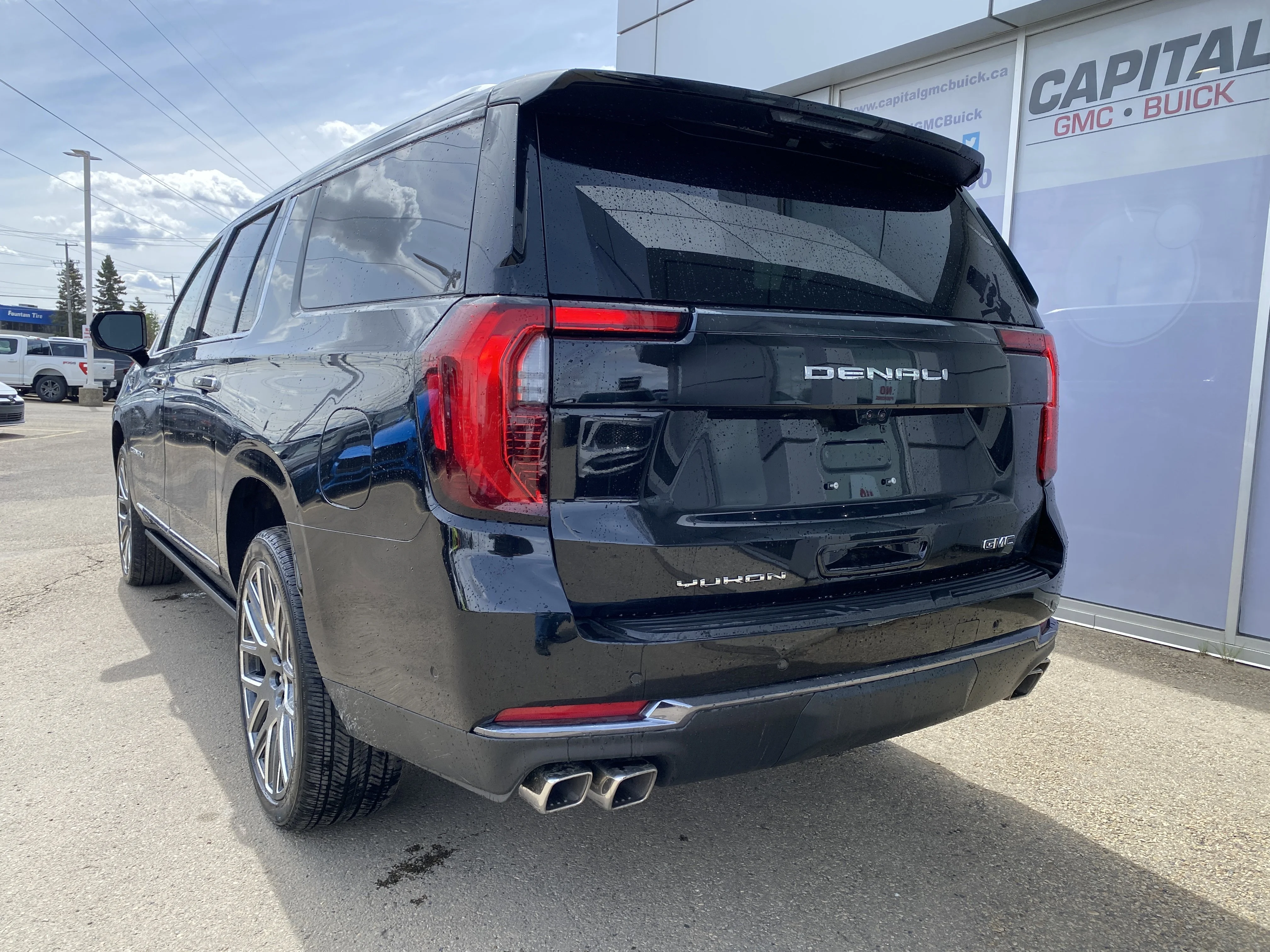 New 2026 ONYX BLACK GMC Denali Ultimate image 4