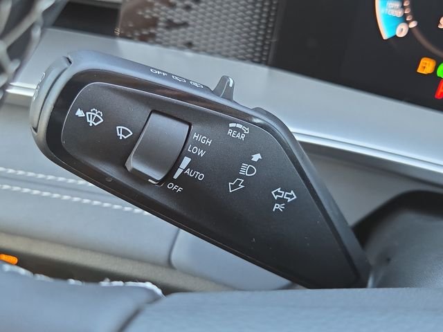 New 2026 White Volkswagen 2.0T SE image 23