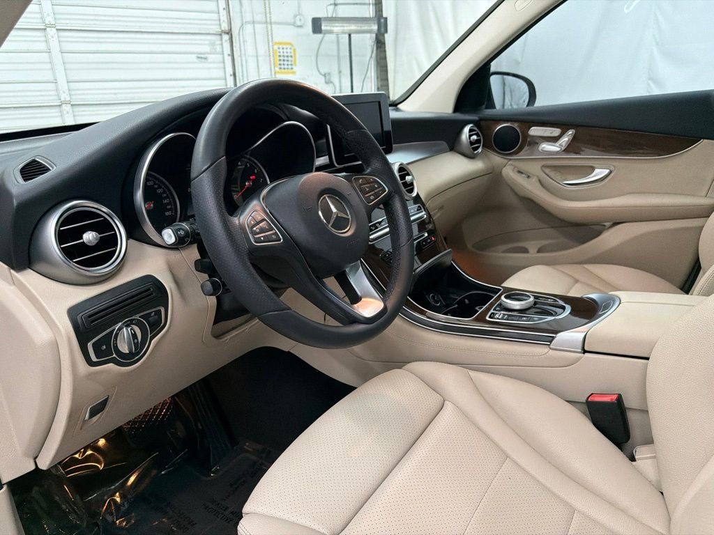 Used 2018 Gray Mercedes-Benz GLC 300 image 12