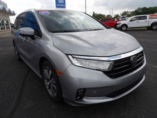 Used 2022 Lunar Silver Metallic Honda Touring image 1