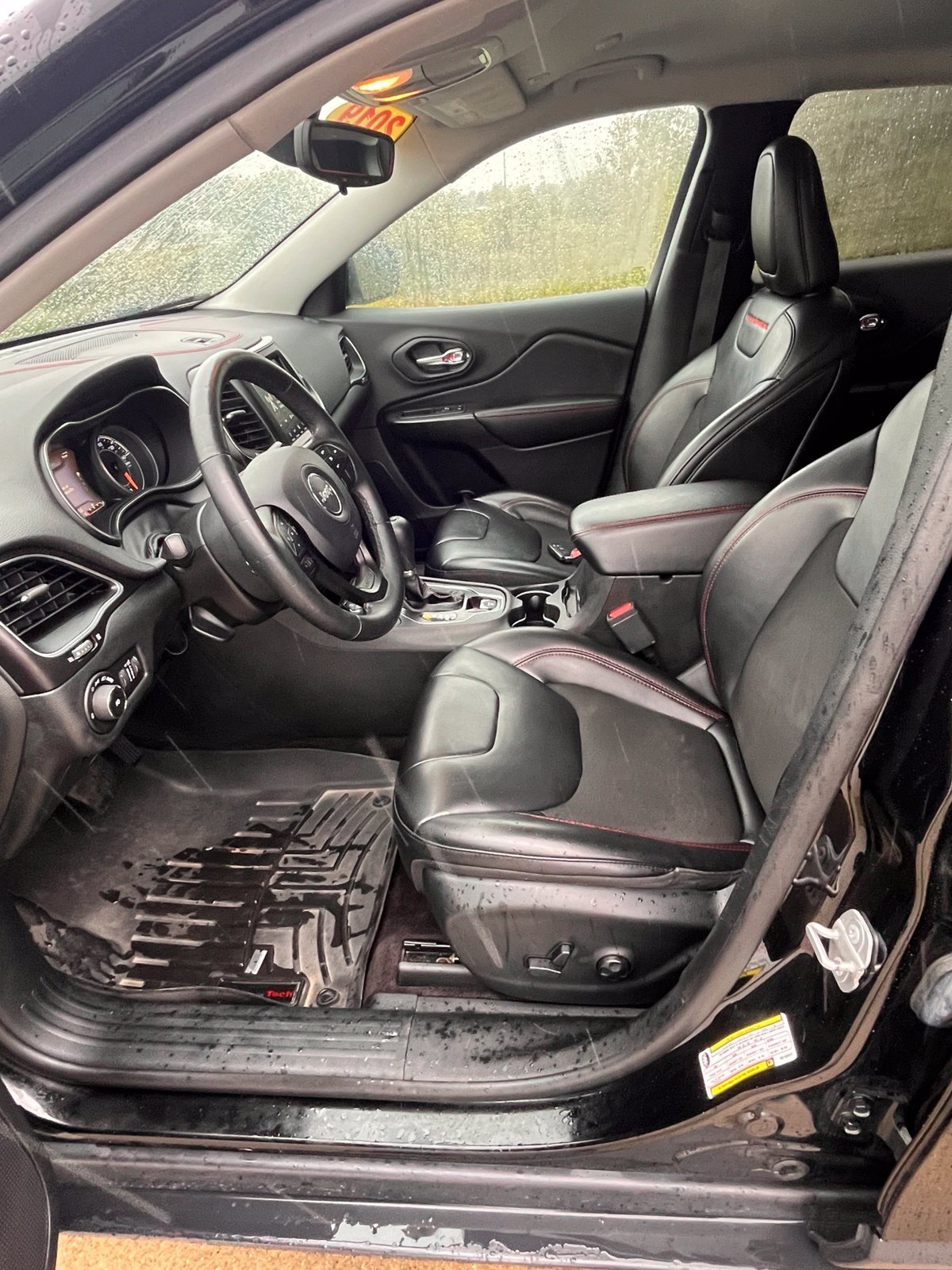 Used 2019 Black Jeep Trailhawk image 21