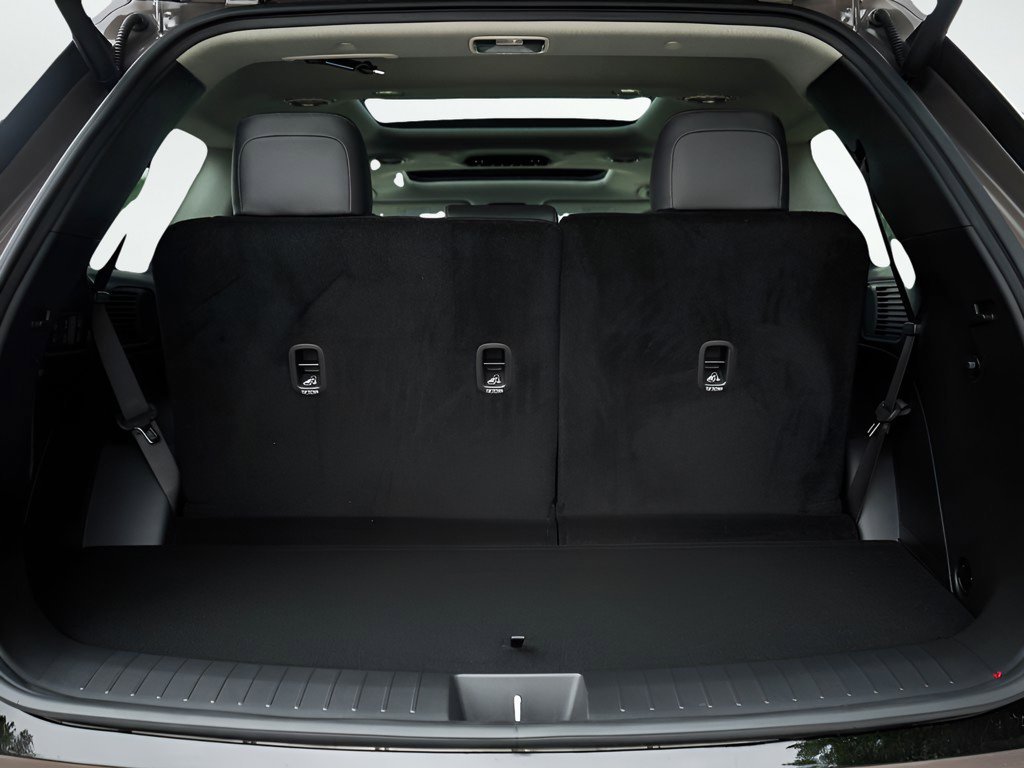 New 2026 Ecotronic Gray Pearl Hyundai Limited AWD image 8