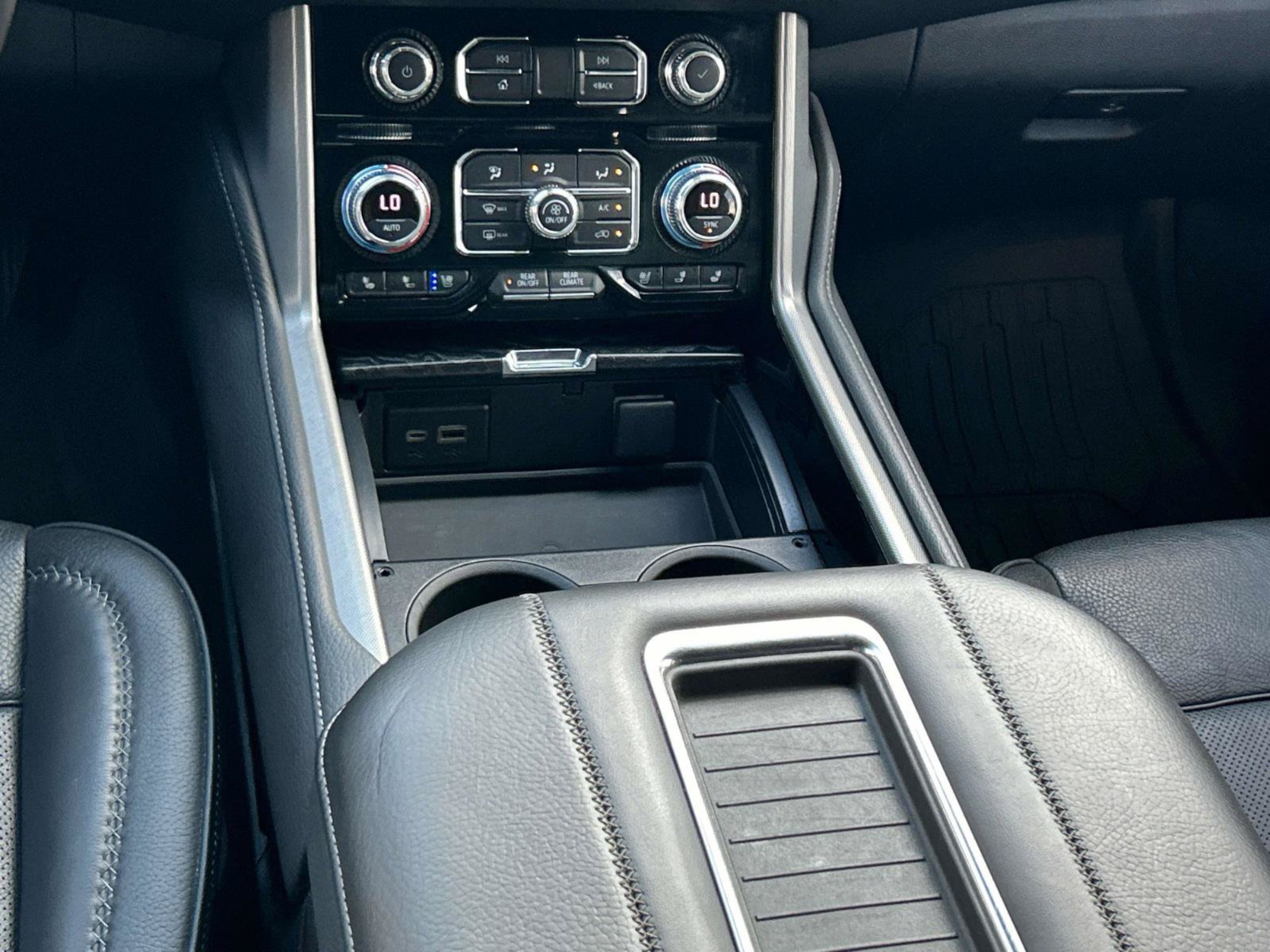 Used 2023 Onyx Black GMC Denali image 14