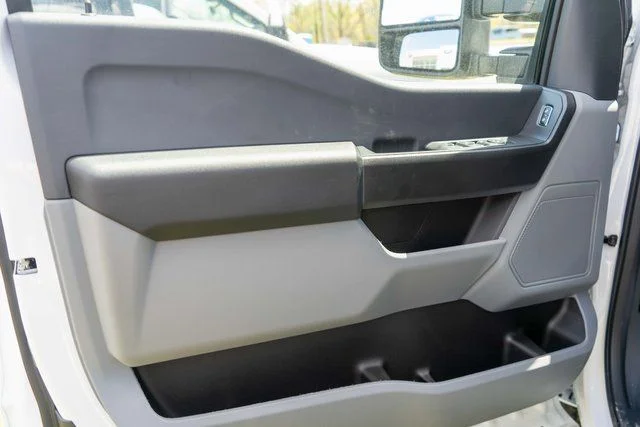 New 2026 Oxford White Ford F-350® XL image 10