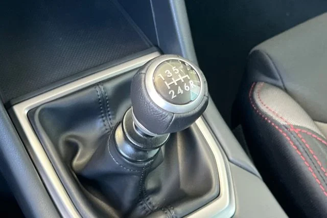New 2026 CERAMIC WHITE Subaru Base image 17
