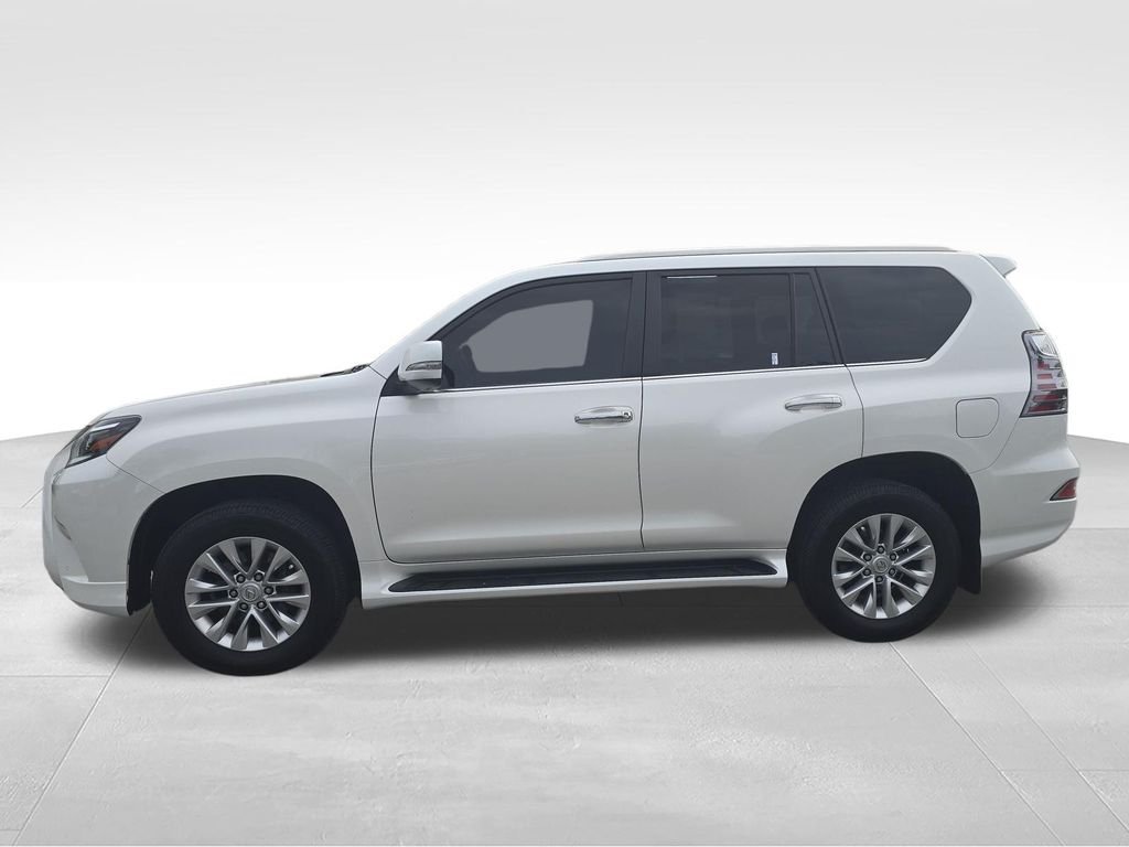 Used 2021 White Lexus 460 image 2