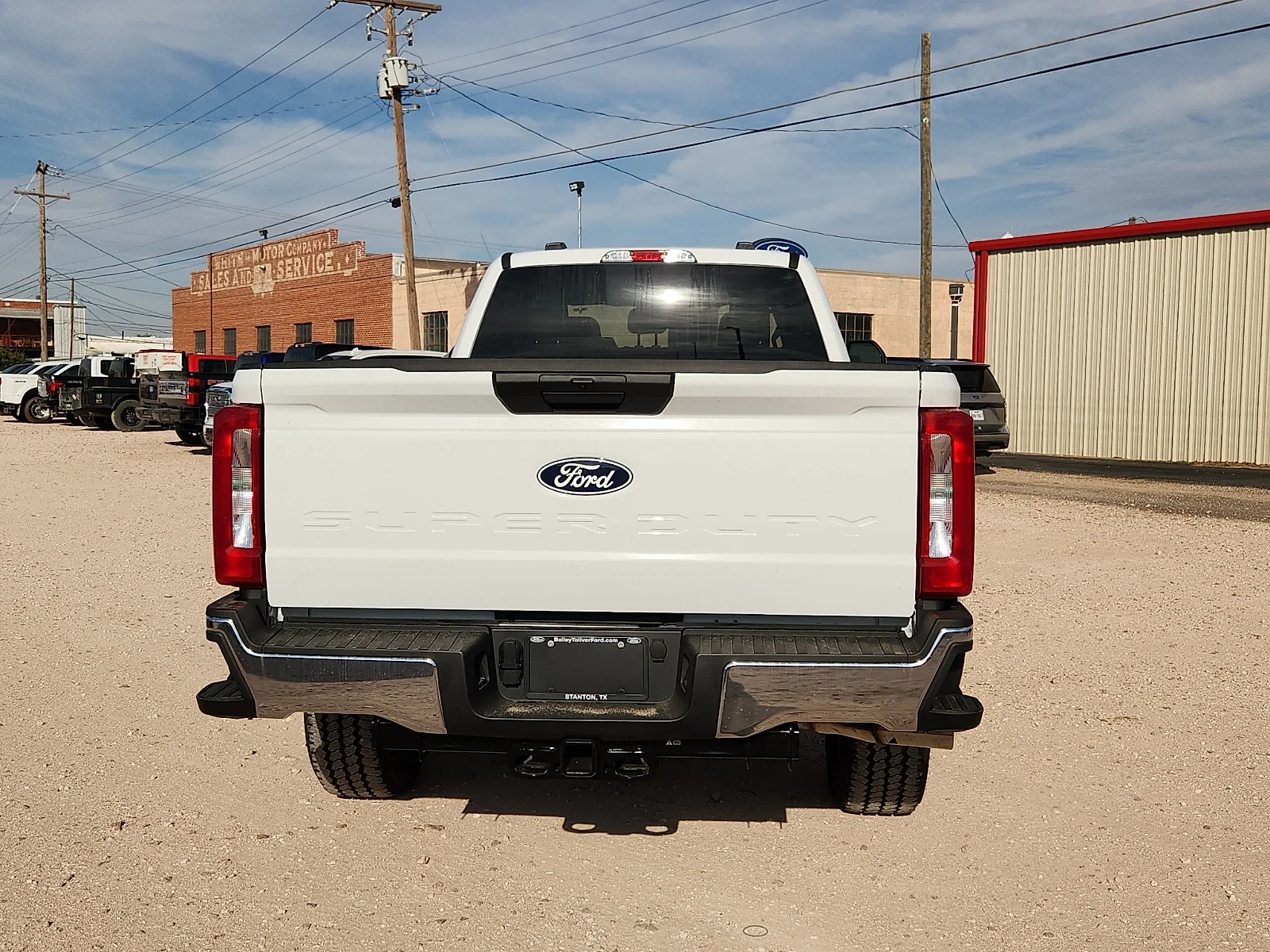 New 2027 Oxford White Ford XLT image 6