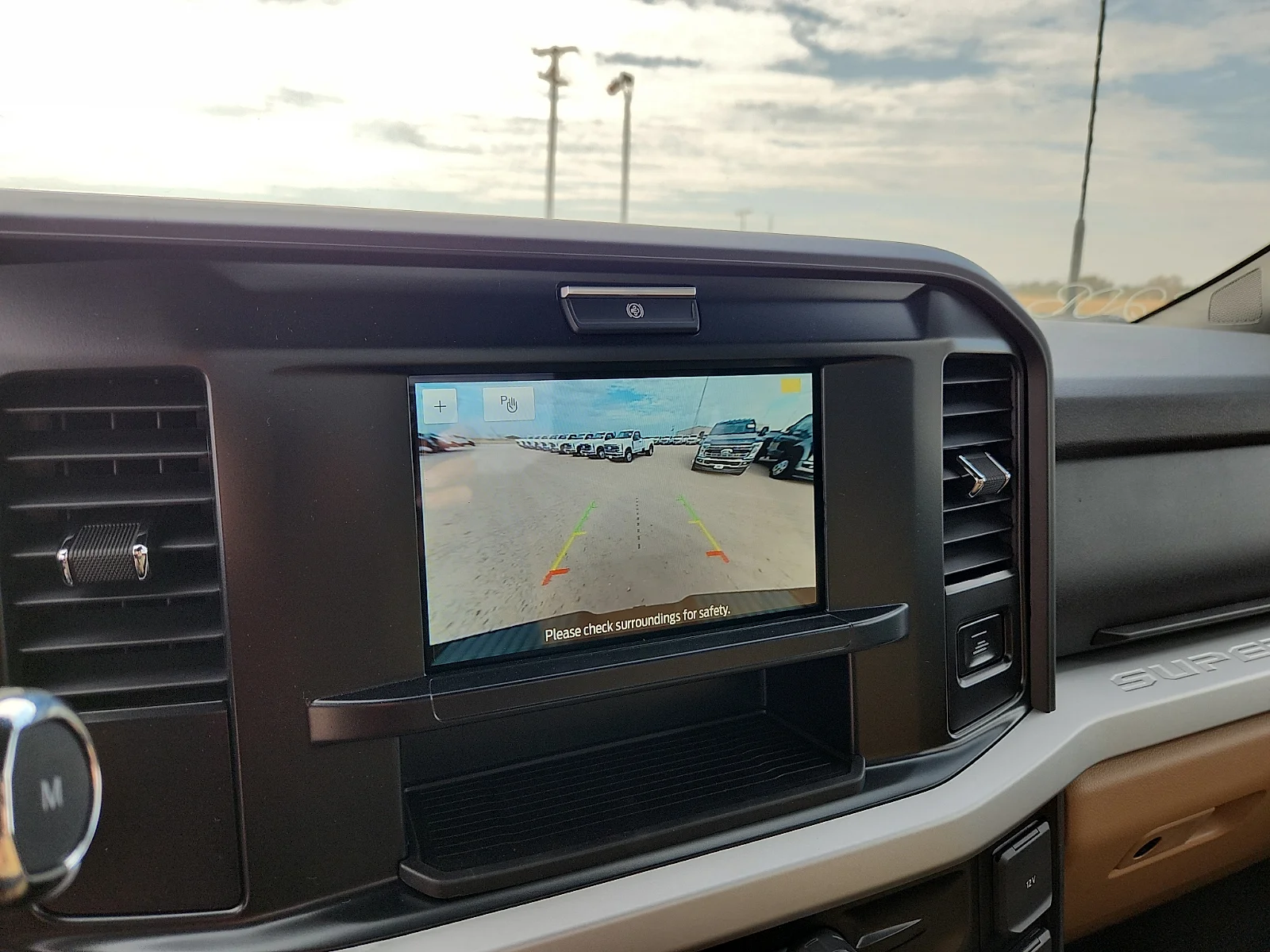 New 2027 Carbonized Gray Metallic Ford XLT image 23