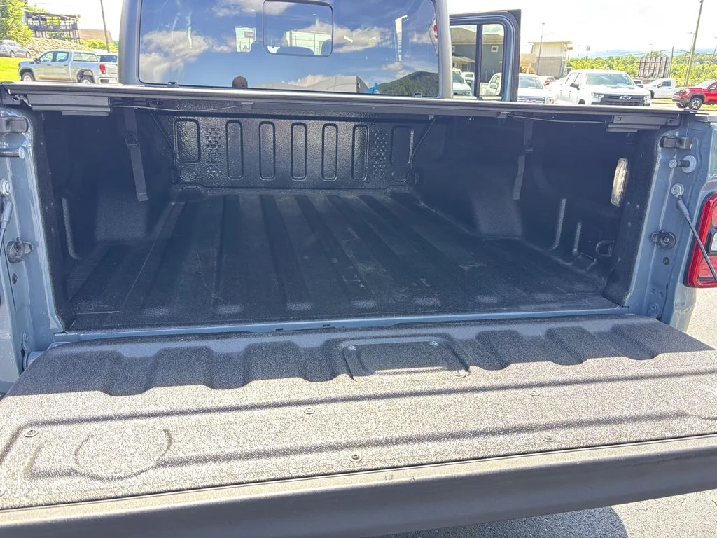 Used 2025 Gray Jeep Rubicon image 19