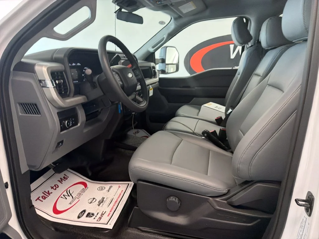 New 2027 Oxford White Ford F-350® XL image 10
