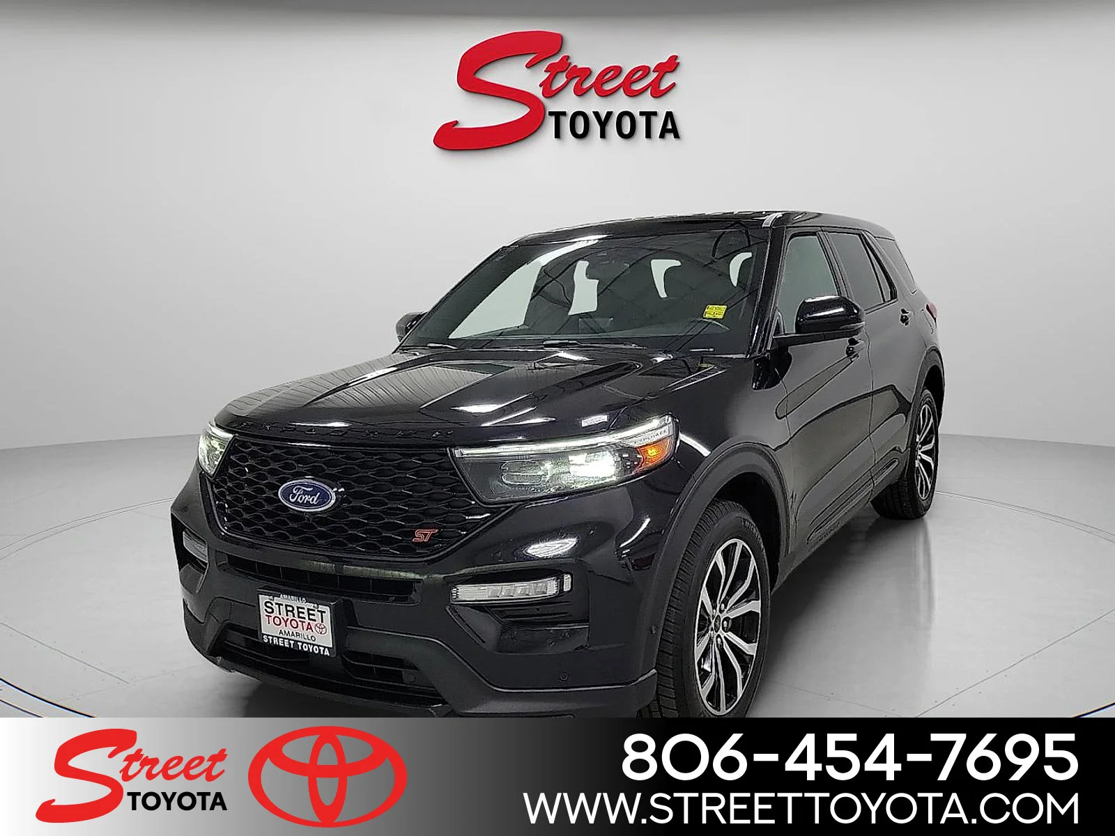 2021 Ford Explorer ST 4WD's photo