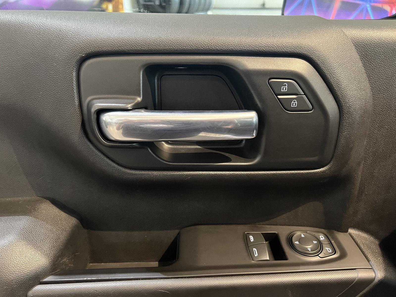 Used 2020 Summit White Chevrolet Work Truck image 12