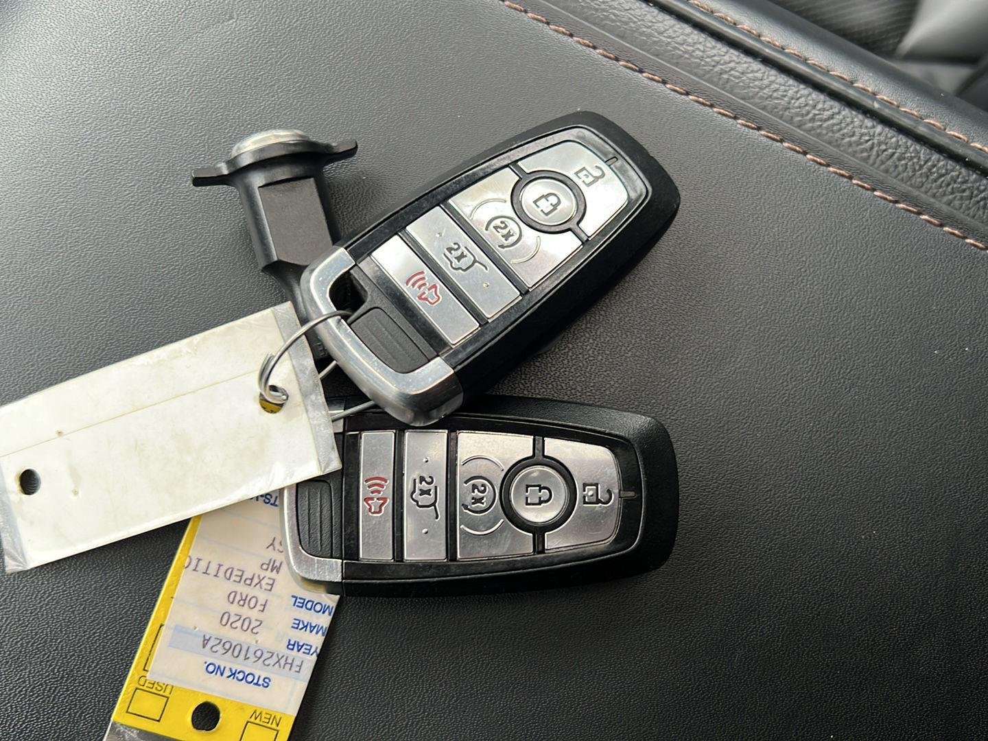 Used 2020 Magnetic Ford Platinum image 31