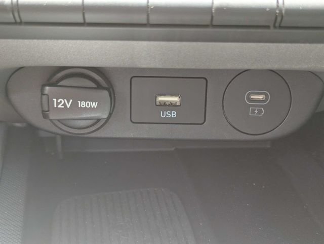 Used 2025 Gray Hyundai SEL Sport image 22