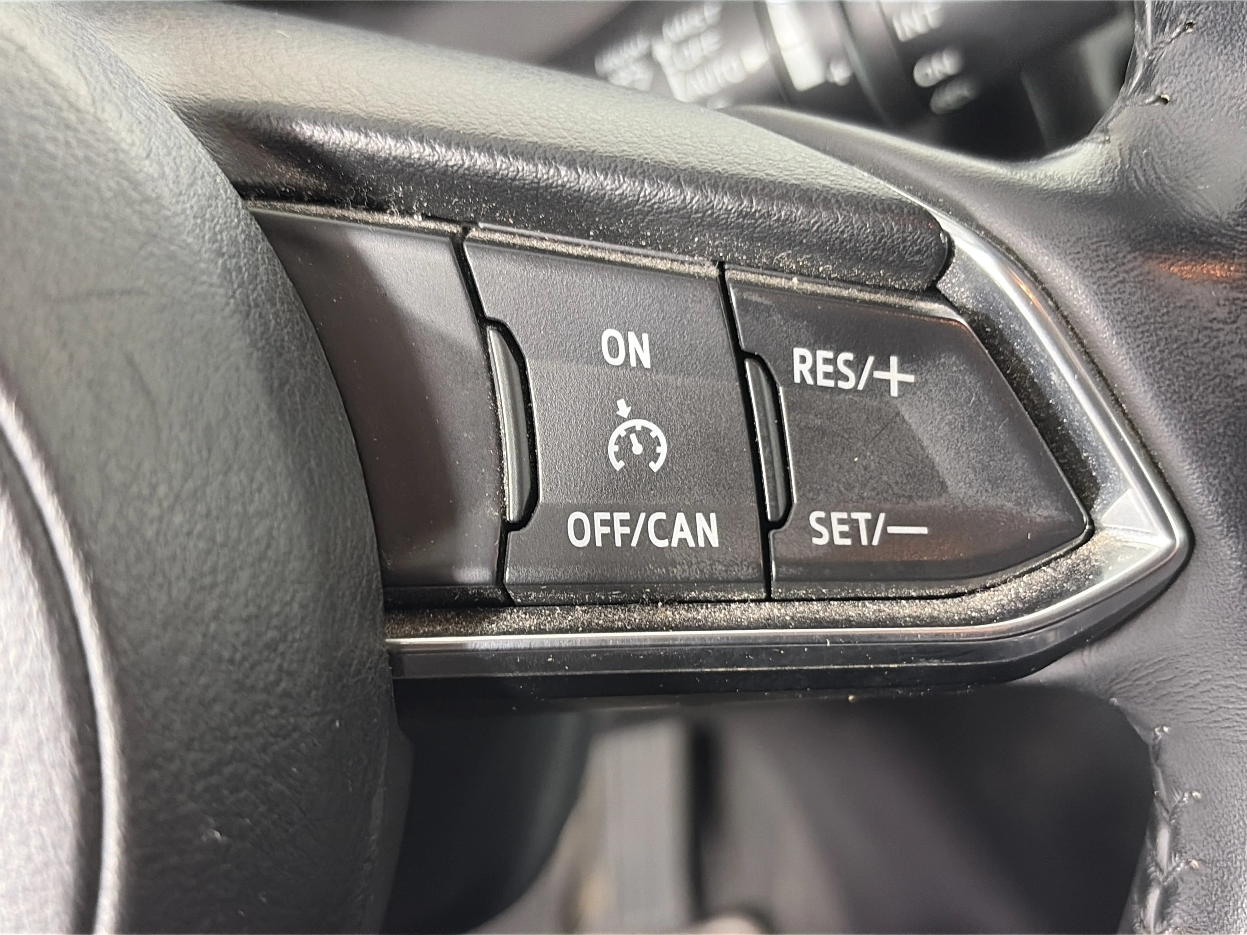 Used 2018 Sonic Silver Metallic Mazda Touring image 31
