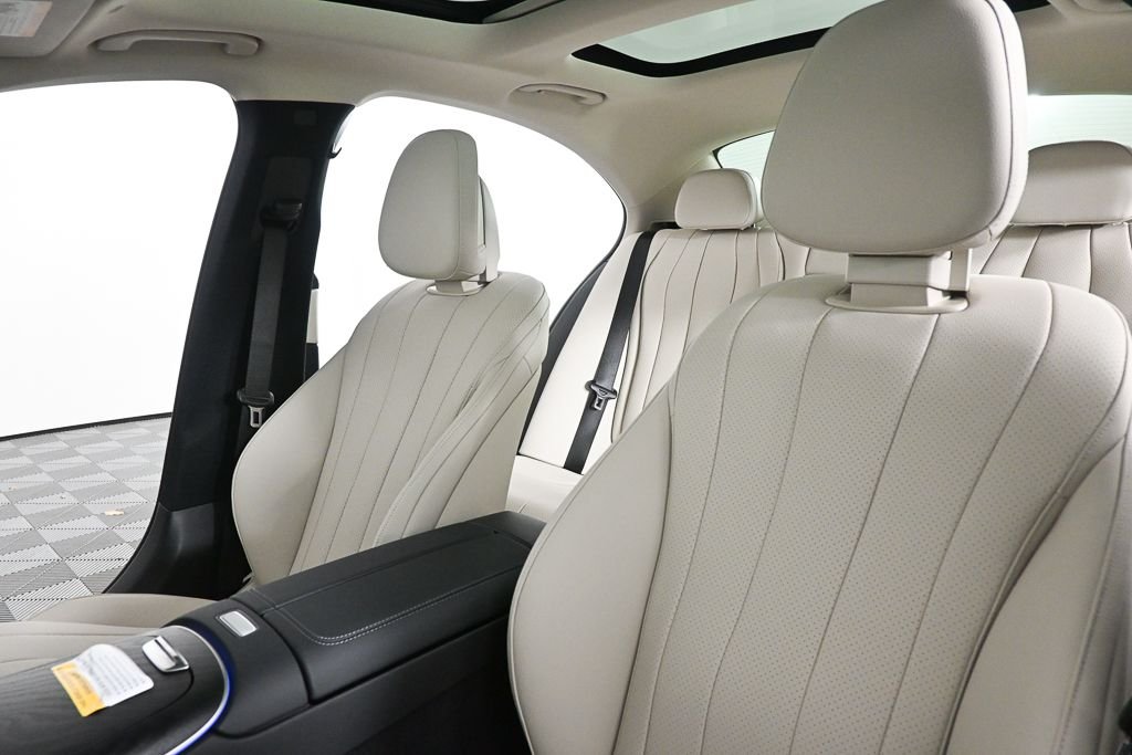 New 2026 Polar White Mercedes-Benz E 450 image 5